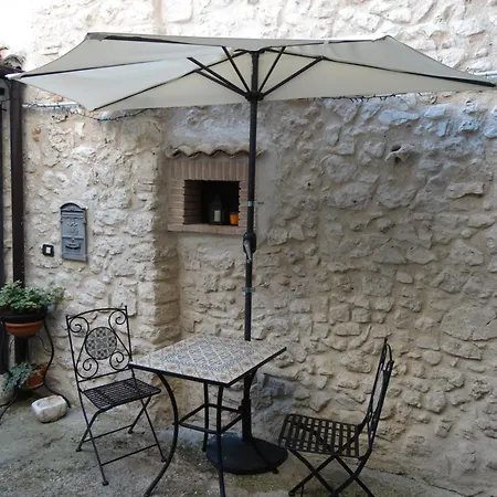 Goriano Valli Bed & Breakfast *