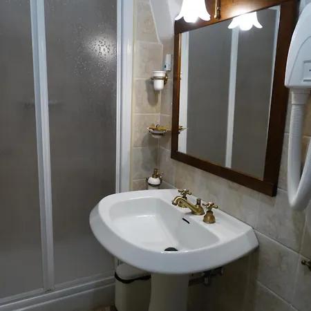 Goriano Valli Bed & Breakfast