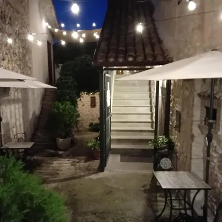 Bed & Breakfast Goriano Valli 3*