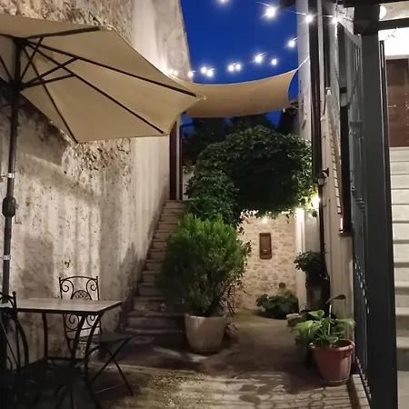 Goriano Valli Bed & Breakfast 3*